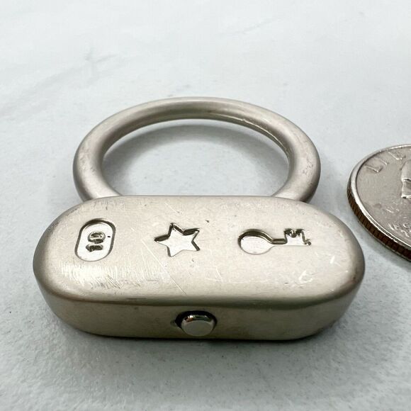 CWW Silver Tone Swivel Style Keychain Keyring - Picture 3 of 4